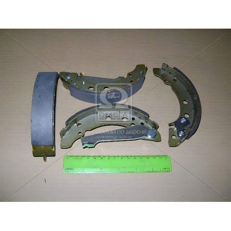 ➤ Колодка гальм. барабан. AUDI 80, SEAT CORDOBA, VW GOLF задн. (вир-во Bosch) 0 986 487 002