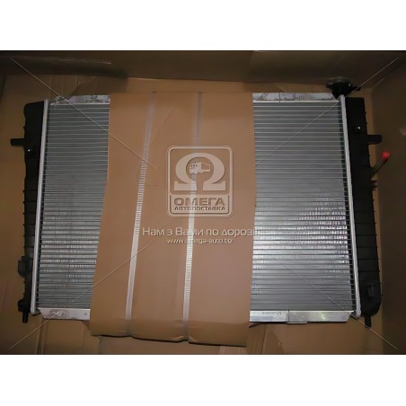 ➤ Радіатор охолодження двигуна Hyundai Tucson (JM) (04-) (вир-во Nissens) 675005