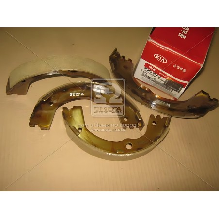 583052PA10 Колодки гальмівні стояночного гальма барабанні Hyundai Santa Fe 10-/Kia Sorento 09- (вир-во Mobis) фото від Мотор-Агр