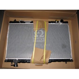 ➤ Радіатор охолодження HYUNDAI SANTA FE (SM) (00-) (вир-во Nissens) 67030