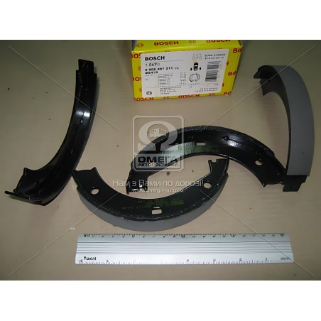 ➤ Колодка стоянкового гальма BMW 5(E28, E34) 7(E32,E38) (вир-во Bosch) 0 986 487 211