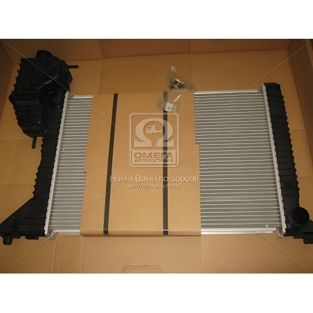➤ Радіатор охолодження MERCEDES SPRINTER W 901-905 (95-) (вир-во Nissens) 62687A