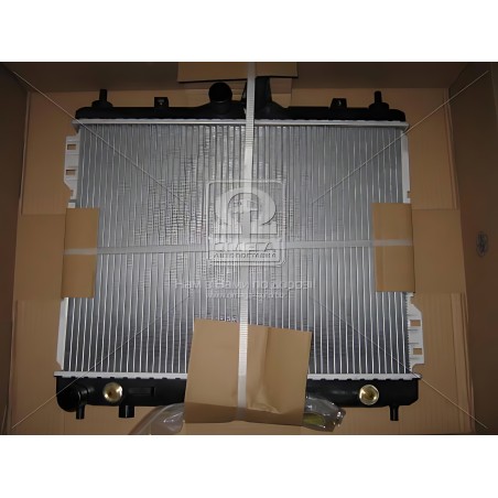➤ Радіатор охолодження HYUNDAI GETZ (TB) (02-) /AT (вир-во Nissens) 67487