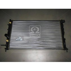 630771 Радіатор охолодження OPEL VECTRA B (95-) 1.4-2,2 АТ (вир-во Nissens) фото від Мотор-Агро Харків Україна