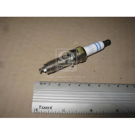 0242140528 Свічка запалювання YR6TII330T IRIDIUM (VAG 3.2, 3.6 FSI) (вир-во BOSCH) фото від Мотор-Агро Харків Україна