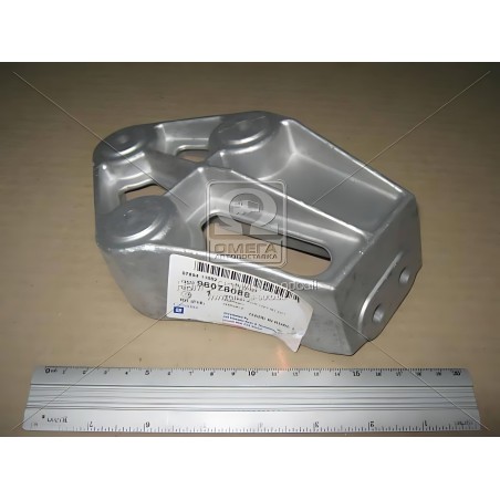 96078088 Кронштейн підвіски двигуна (вир-во GM) фото від Мотор-Агро Харків Україна