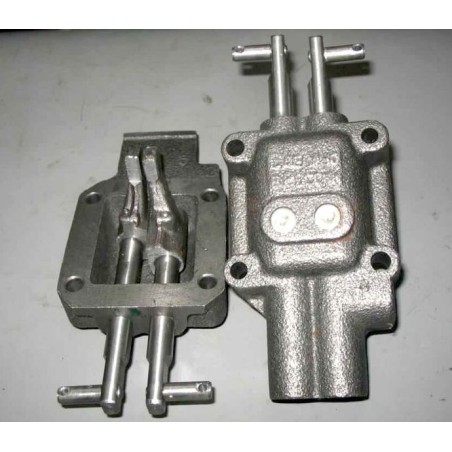 452-1803010-01 Кришка розд. кор.УАЗ-452 у зб. від Мотор-Агро Харків Україна