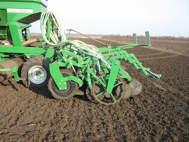 Запчастини на кабіну і навісне обладнання тракторів моделей Т-16 і Т-25